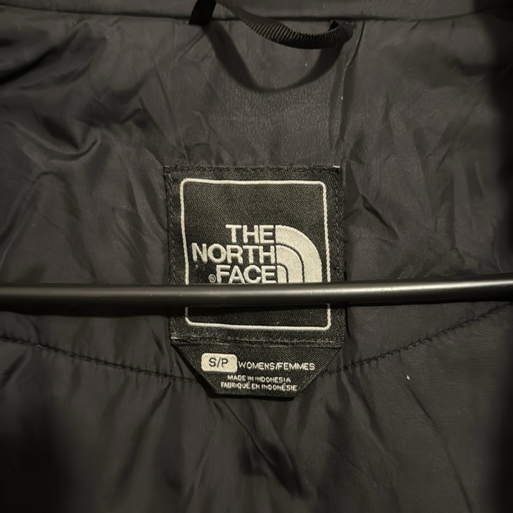 Th North Face Jacket in size small - Picture 3 of 4